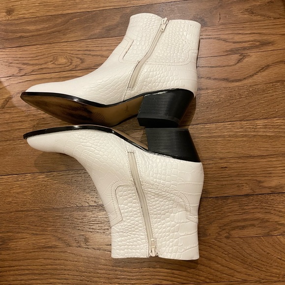 SOMETHING NAVY White Wesley Leather Bootie / Boots - Picture 6 of 7